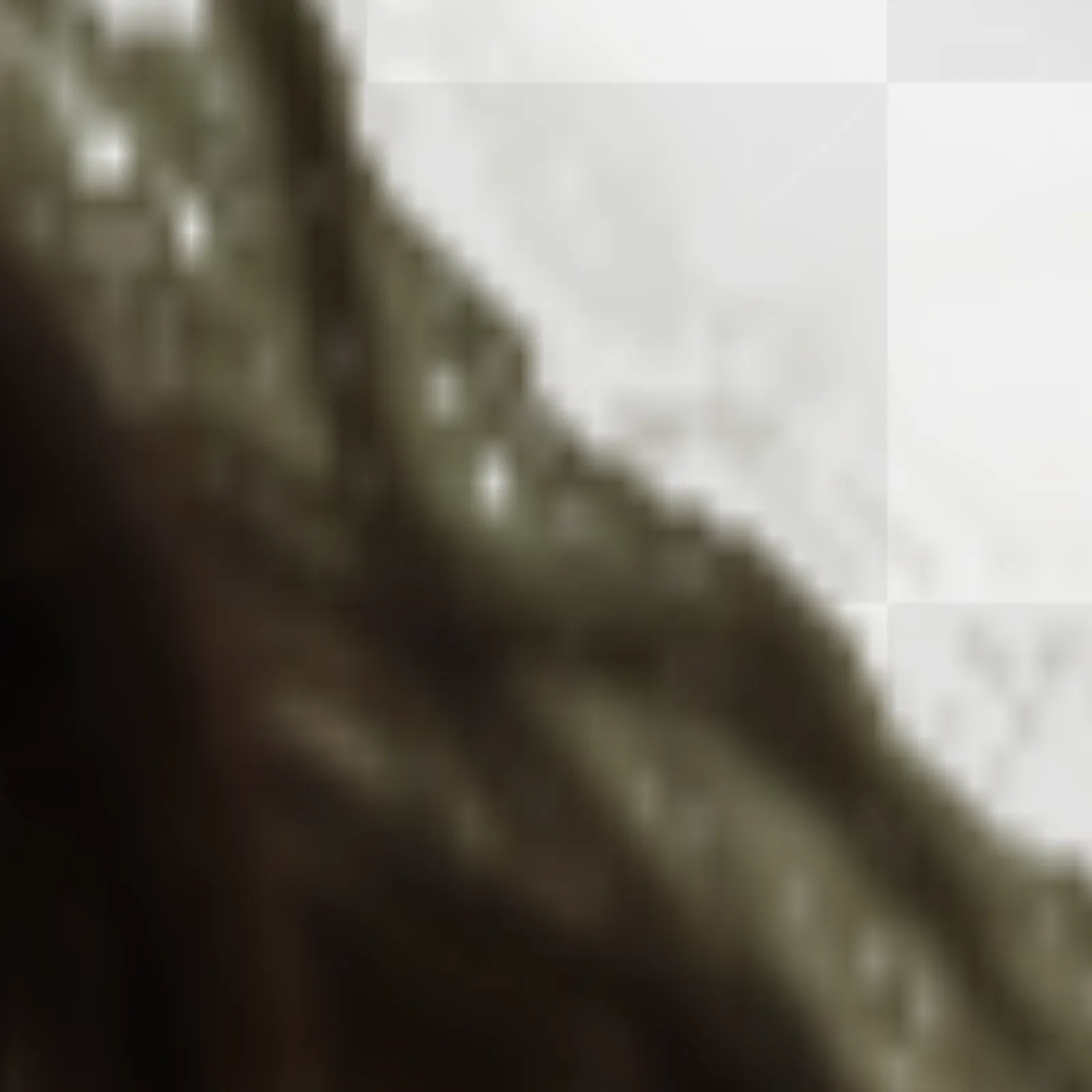 The same hair edge cut out with the Crisp edge style
